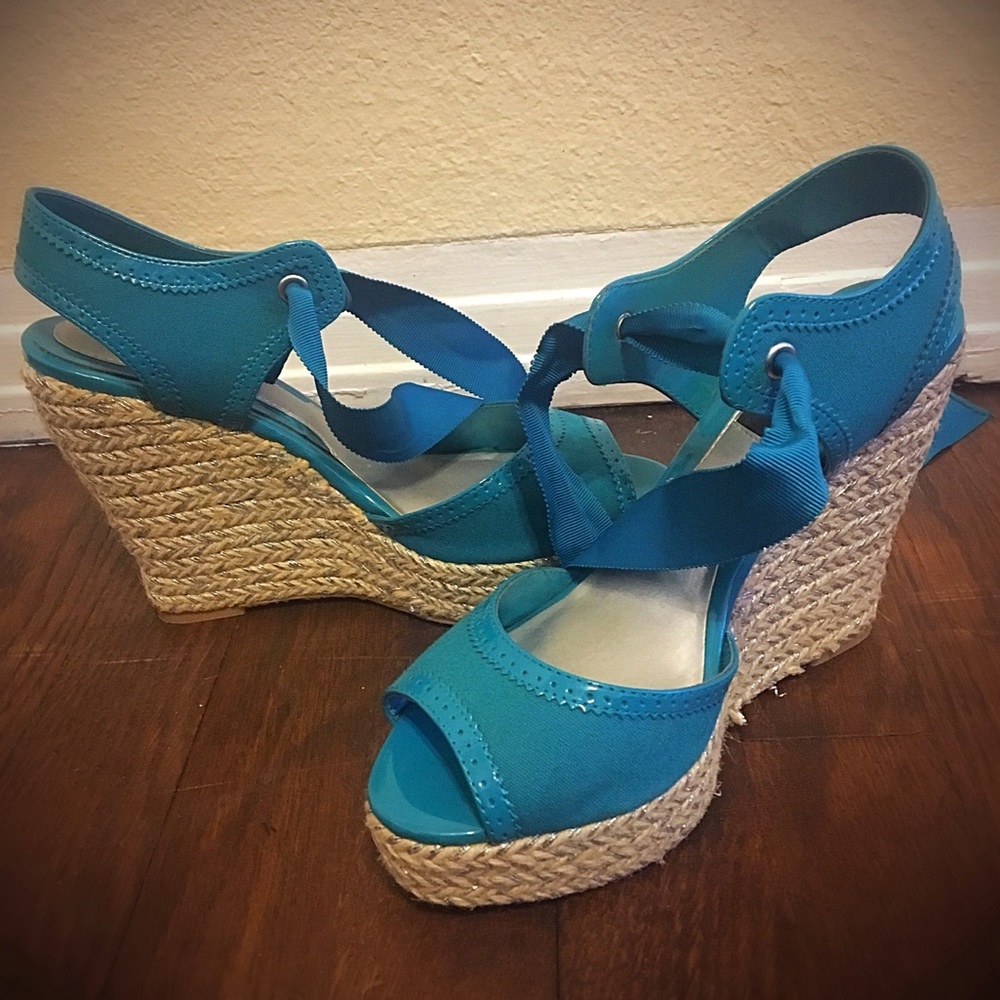 White House Black Market wedges size 6.5